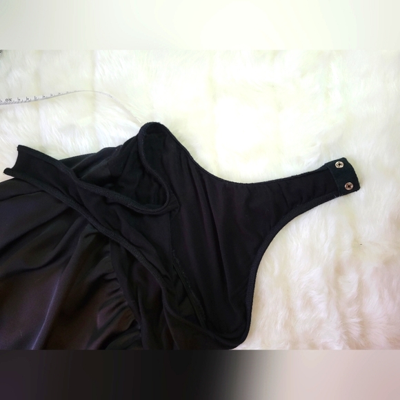 Lulus | Emmerson Black Satin Sleeveless Cowl Neck Bodysuit | Draped | Small - Picture 4 of 13